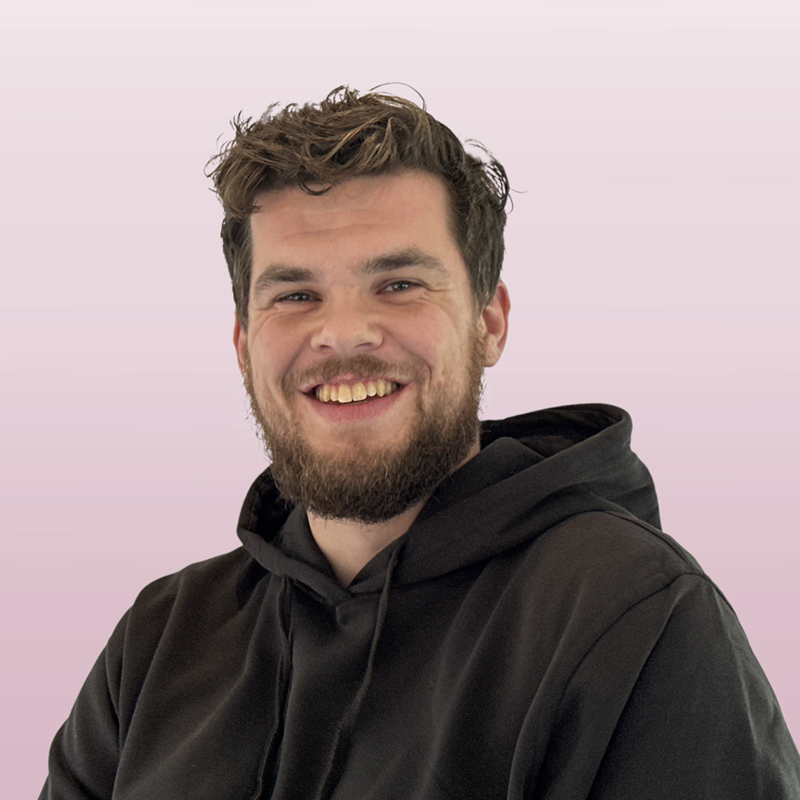https://www.roerdink.nl/write/Afbeeldingen1/fotobackgroundpinkRob.png?preset=content