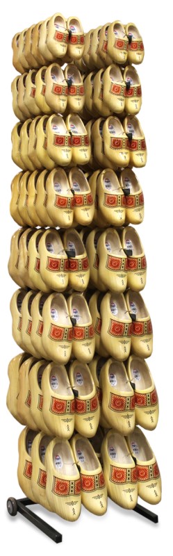 Presentatie rek houten klompen op wielen 953 1 / 1