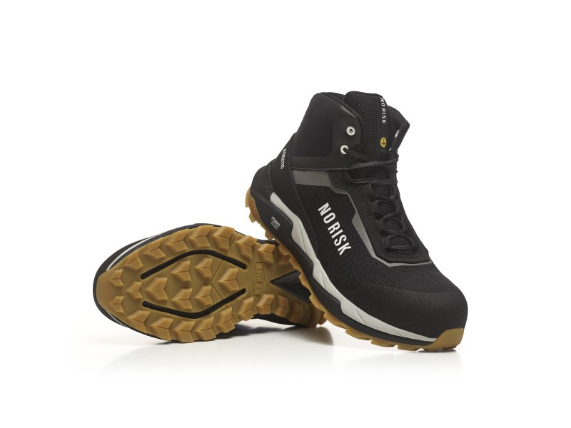 No Risk Athletic Mid Black 1019.00 S3L 5 / 6