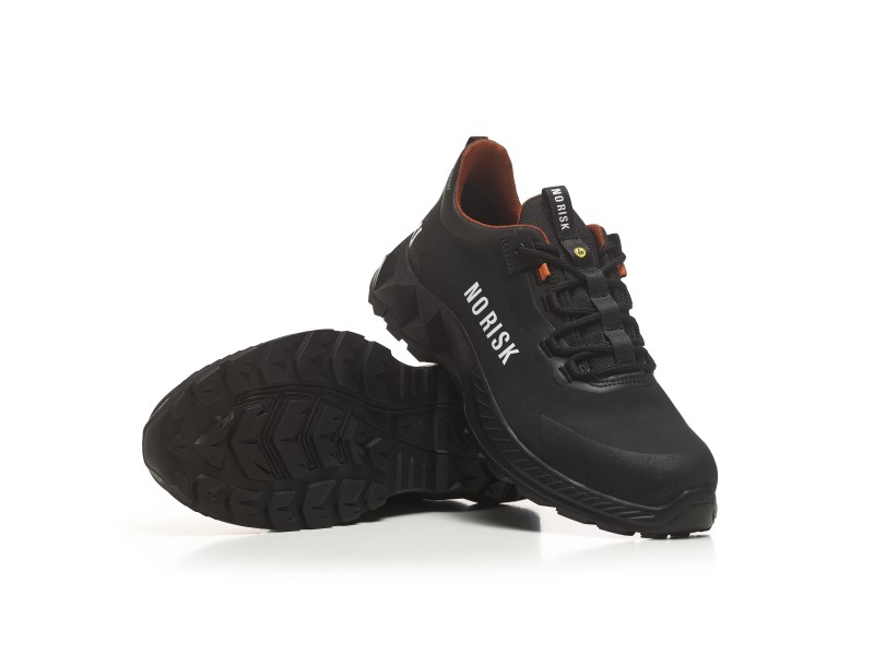 No Risk X-treme Low Black S3 1557.00 5 / 5